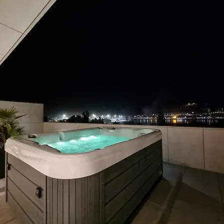 River Town View - Luxury Apartment With Jacuzzi On Terrace Viana do Castelo Exterior photo