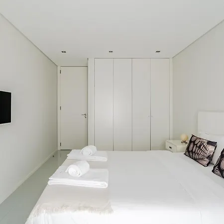 River Town View - Luxury Apartment With Jacuzzi On Terrace Viana do Castelo Exterior photo