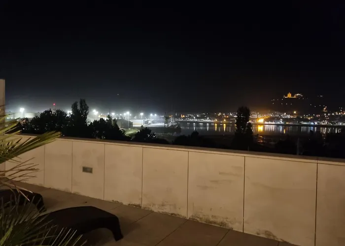 River Town View - Luxury Apartment With Jacuzzi On Terrace