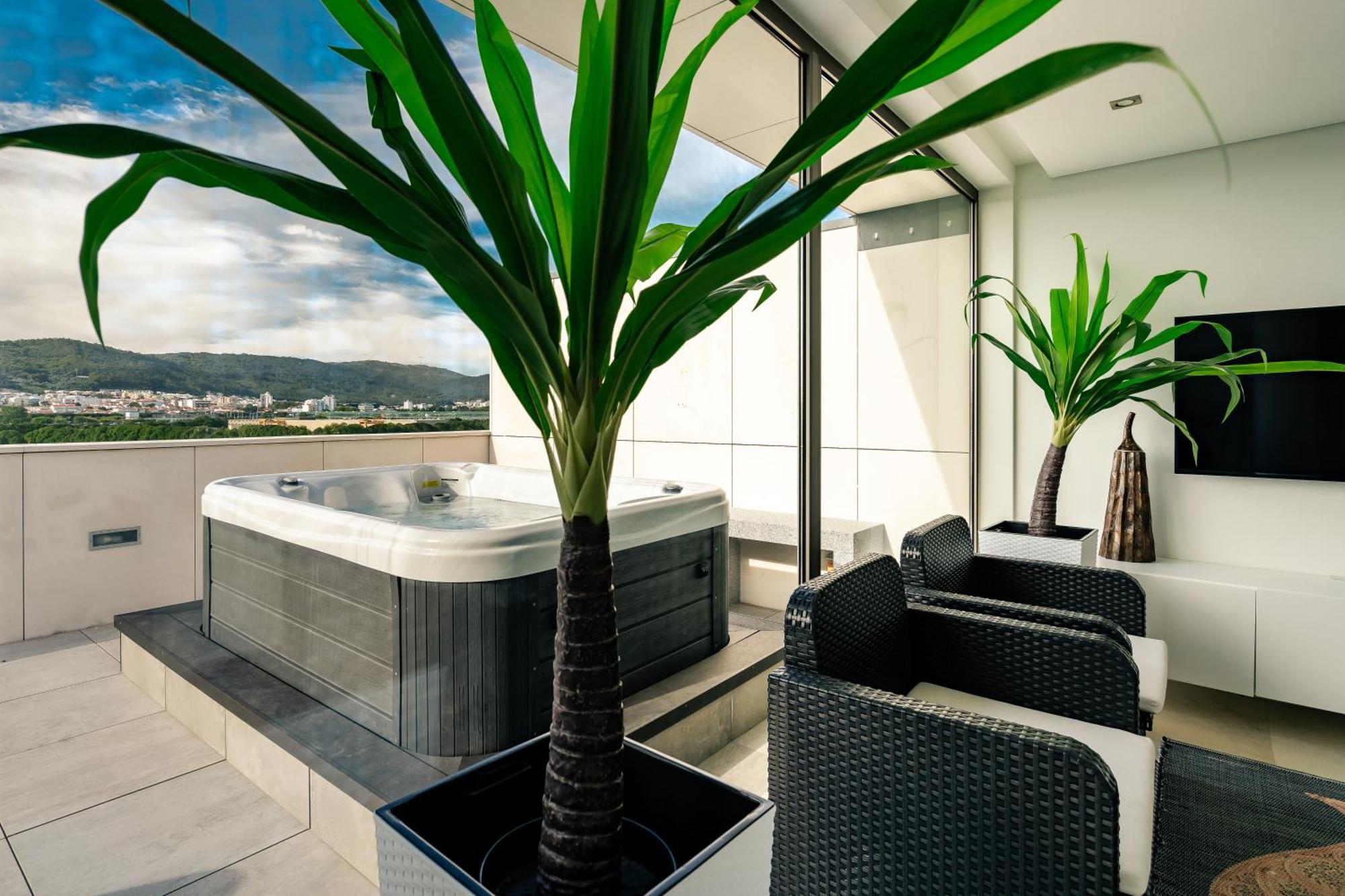 River Town View - Luxury With Jacuzzi On Terrace * Viana do Castelo