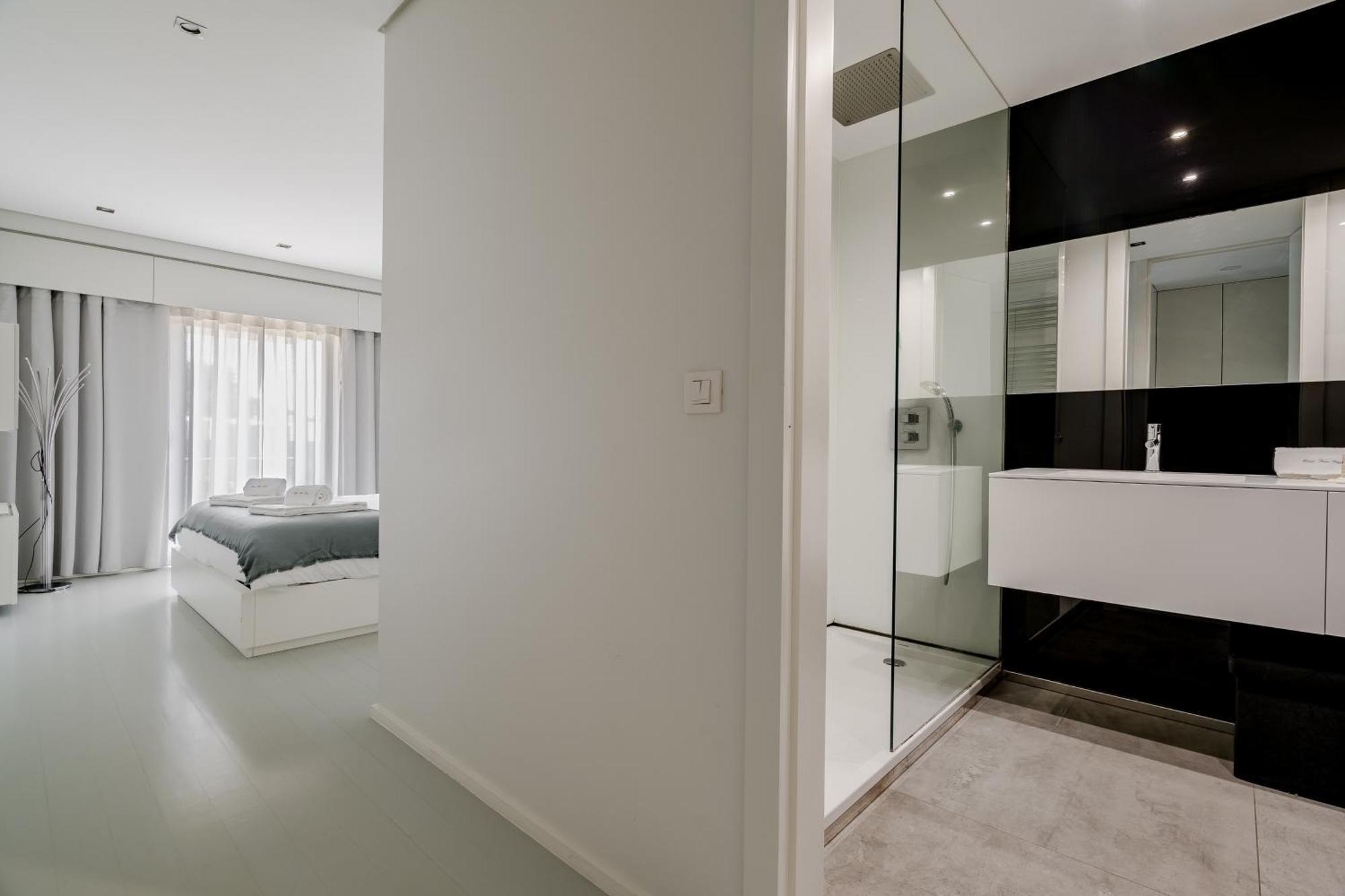 River Town View - Luxury With Jacuzzi On Terrace