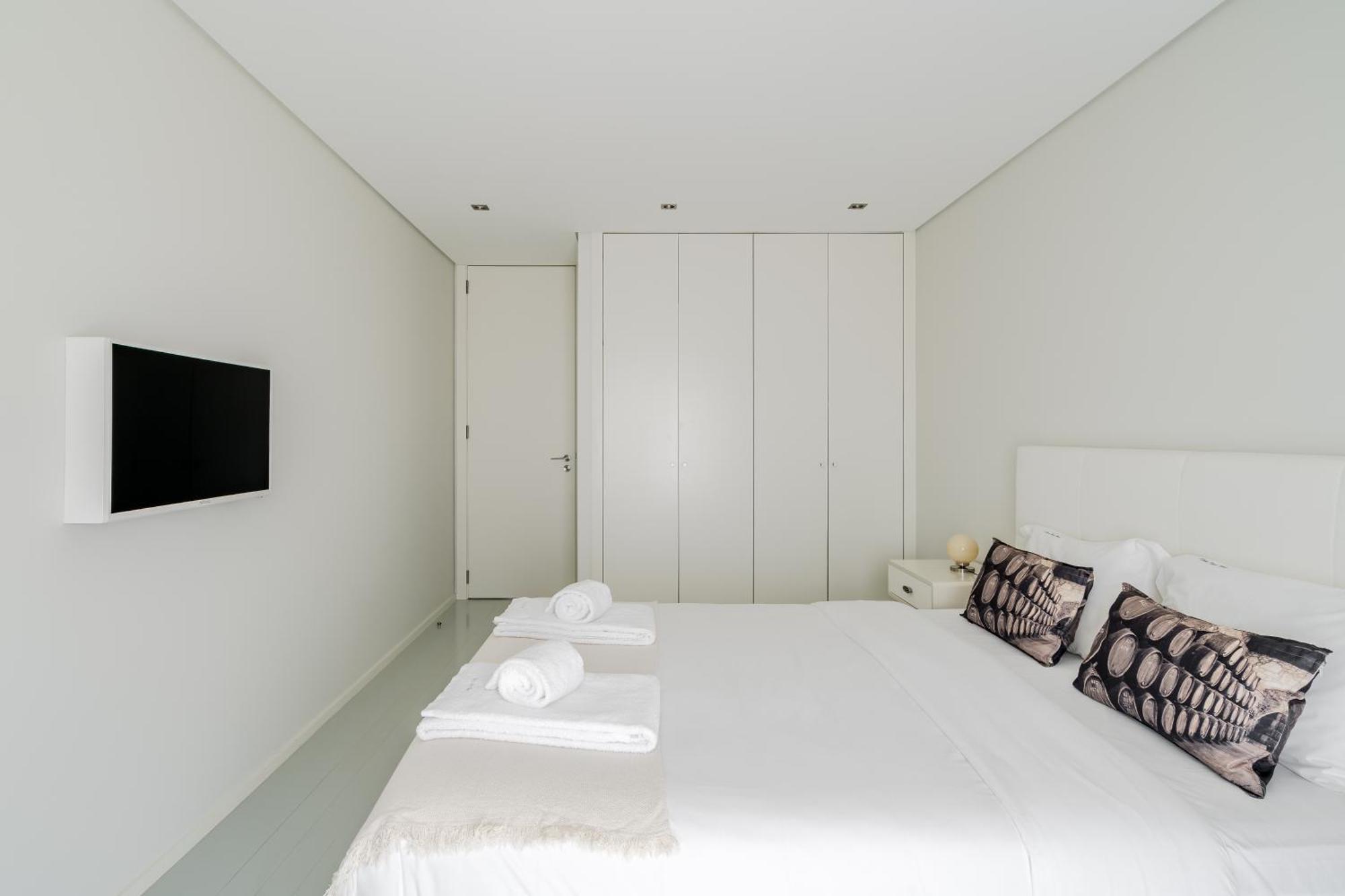 River Town View - Luxury With Jacuzzi On Terrace Apartment